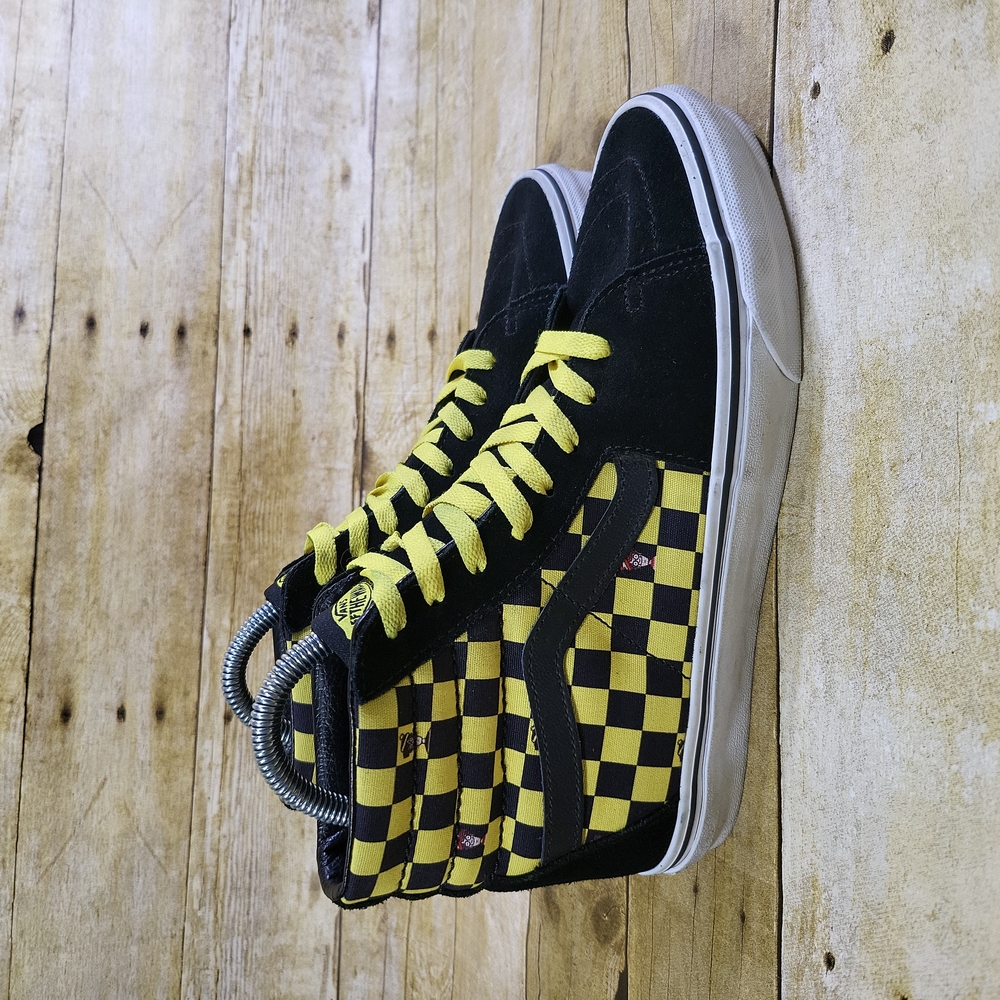 VANS (WHERE'S WALDO SHOES)